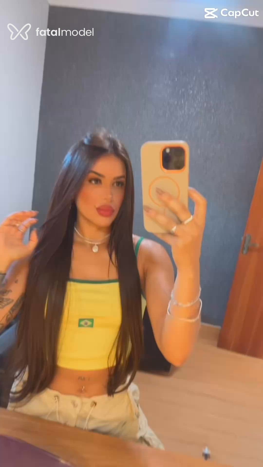 Acompanhante mulher ruiva (o) de olhos castanhos - Dudaa