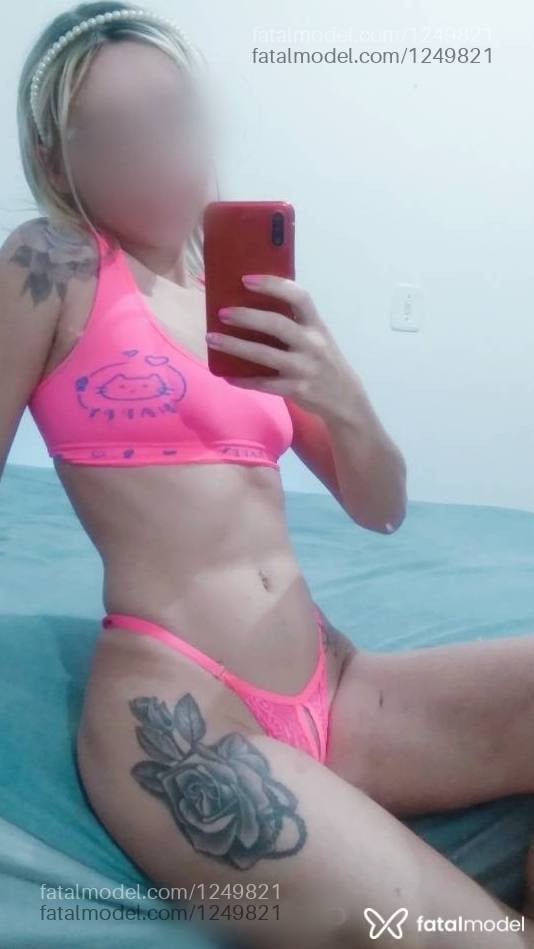 Acompanhante mulher loira (o) de olhos castanhos em Carazinho - Jade cortez