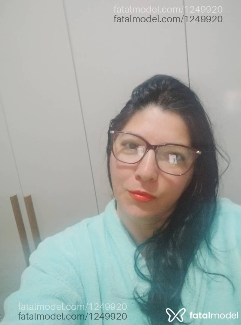 Acompanhante mulher com cabelo castanho de olhos pretos em Rio Grande Acompanhante mulher com cabelo castanho de olhos pretos em Rio Grande - Talissa