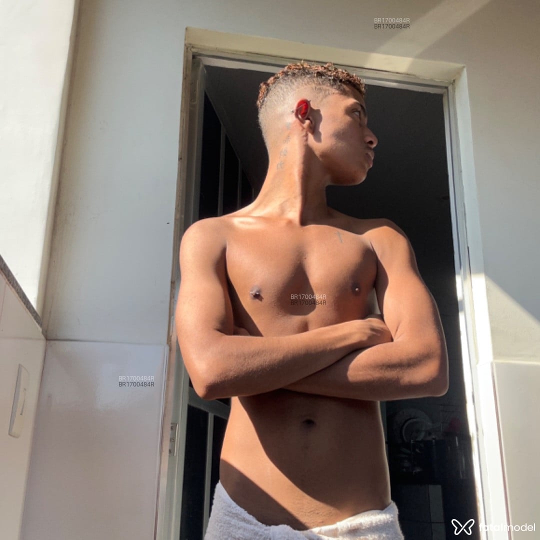 Acompanhante homem morena (o) de olhos castanhos em Rio de Janeiro - Daniel Hernandes