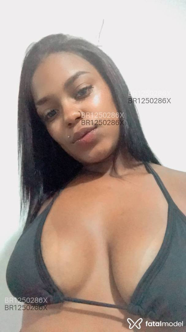 Acompanhante mulher com cabelo castanho de olhos castanhos em Caldas Novas - Júlia