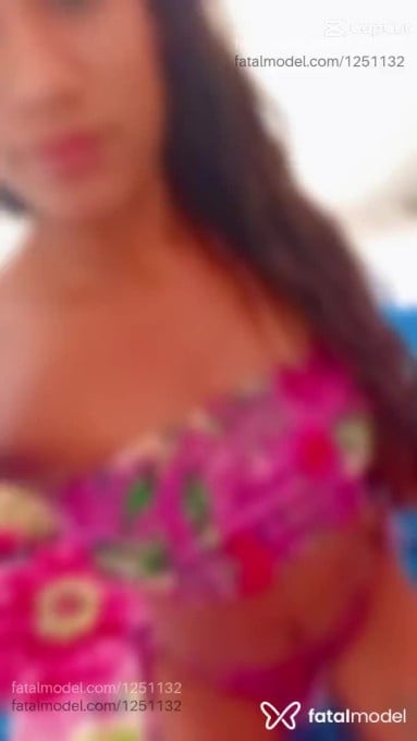 Acompanhante travesti ruiva (o) de olhos pretos em Itabira - Baianah Arretadah
