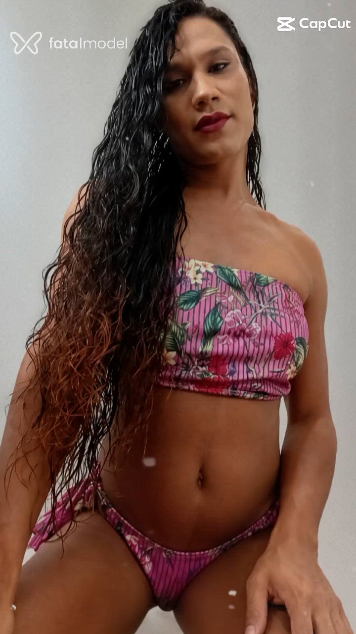 Acompanhante travesti ruiva (o) de olhos pretos - Baianah Arretadah