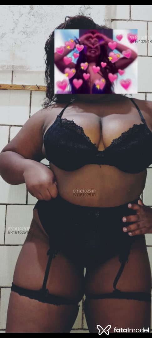 Acompanhante mulher morena (o) de olhos pretos em Itajaí - Bianca
