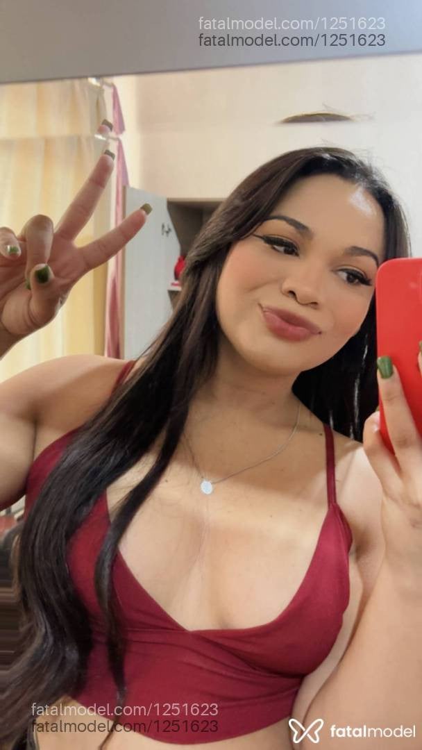 Acompanhante mulher trans morena (o) de olhos castanhos em Tubarão - Nina Sarah