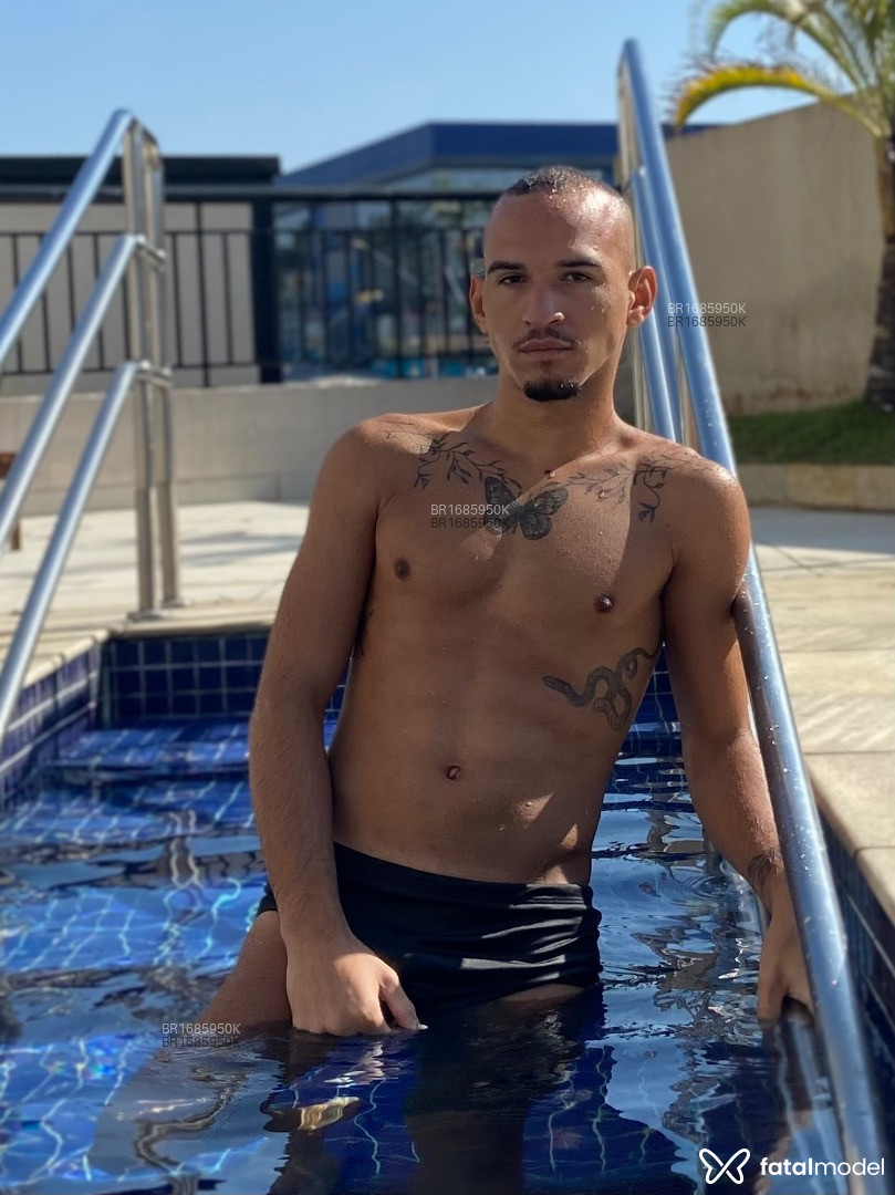 Acompanhante homem morena (o) de olhos castanhos em Santo André - Henrique Santana