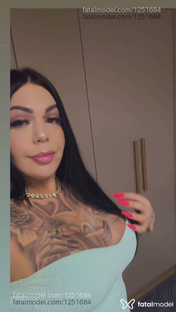 Acompanhante mulher morena (o) de olhos castanhos - Bruna