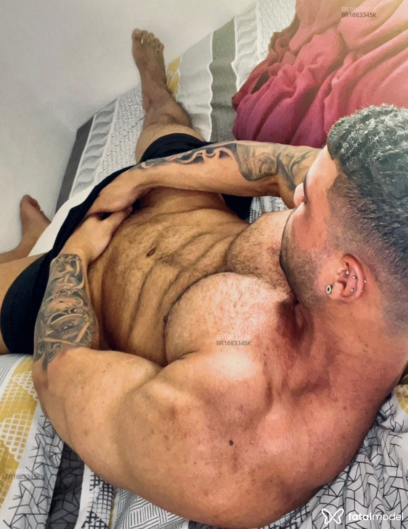 Acompanhante homem morena (o) de olhos pretos em Rio de Janeiro - Apolo Guerra