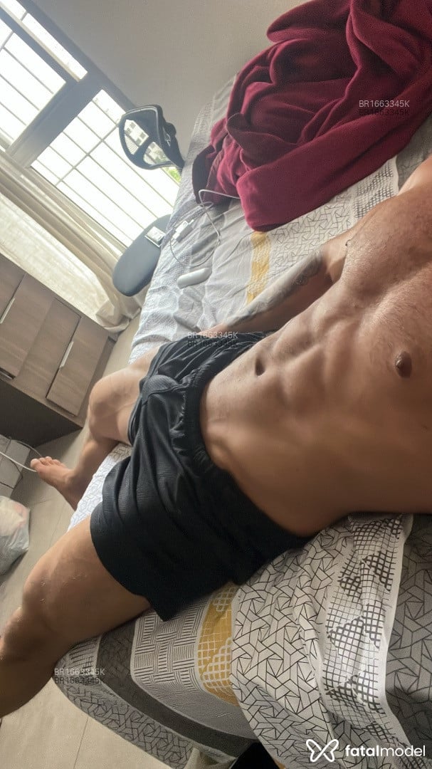 Acompanhante homem morena (o) de olhos pretos em Rio de Janeiro - Apolo Guerra