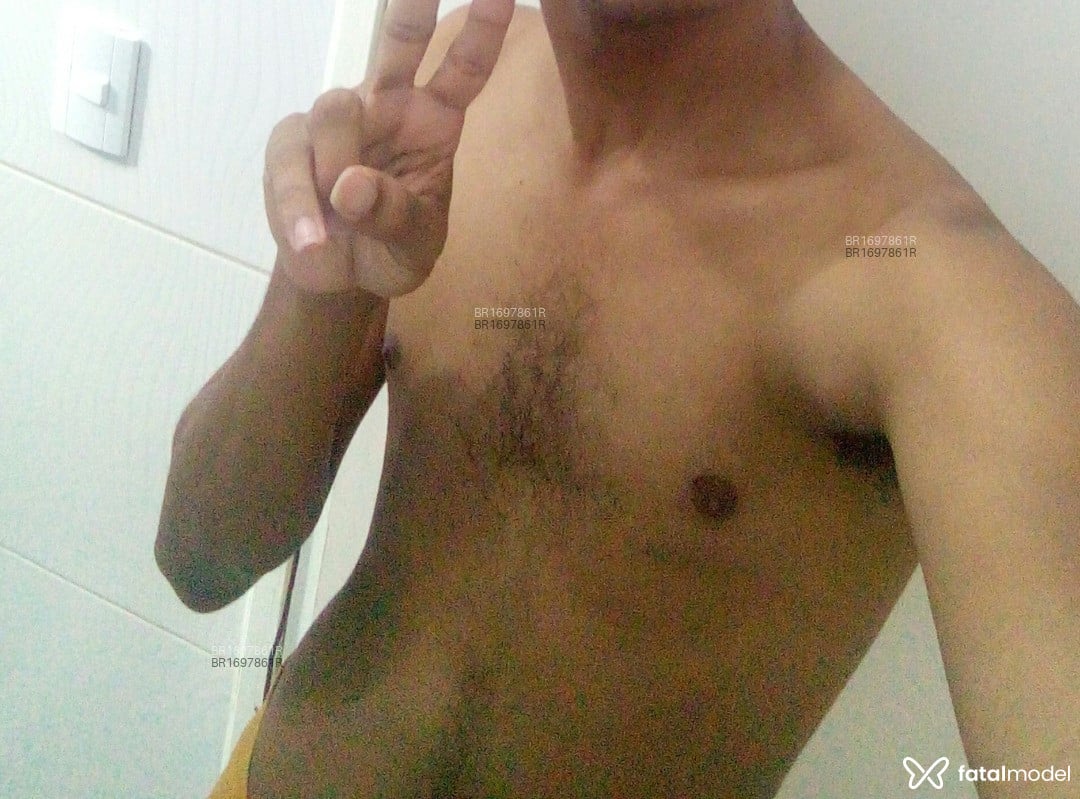 Acompanhante homem morena (o) de olhos pretos em Virtual - Paullinho