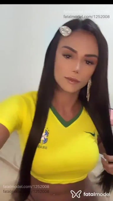 Acompanhante travesti morena (o) de olhos castanhos em Paracatu Acompanhante travesti morena (o) de olhos castanhos em Paracatu - Brenda Icy