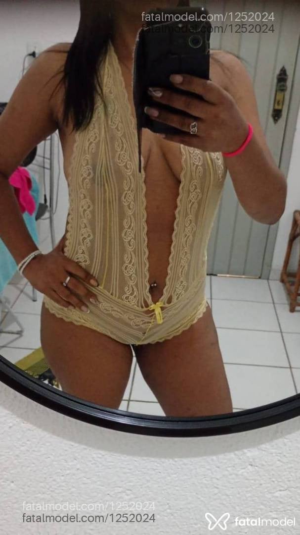 Acompanhante mulher com cabelo castanho de olhos pretos - Lady Nigth