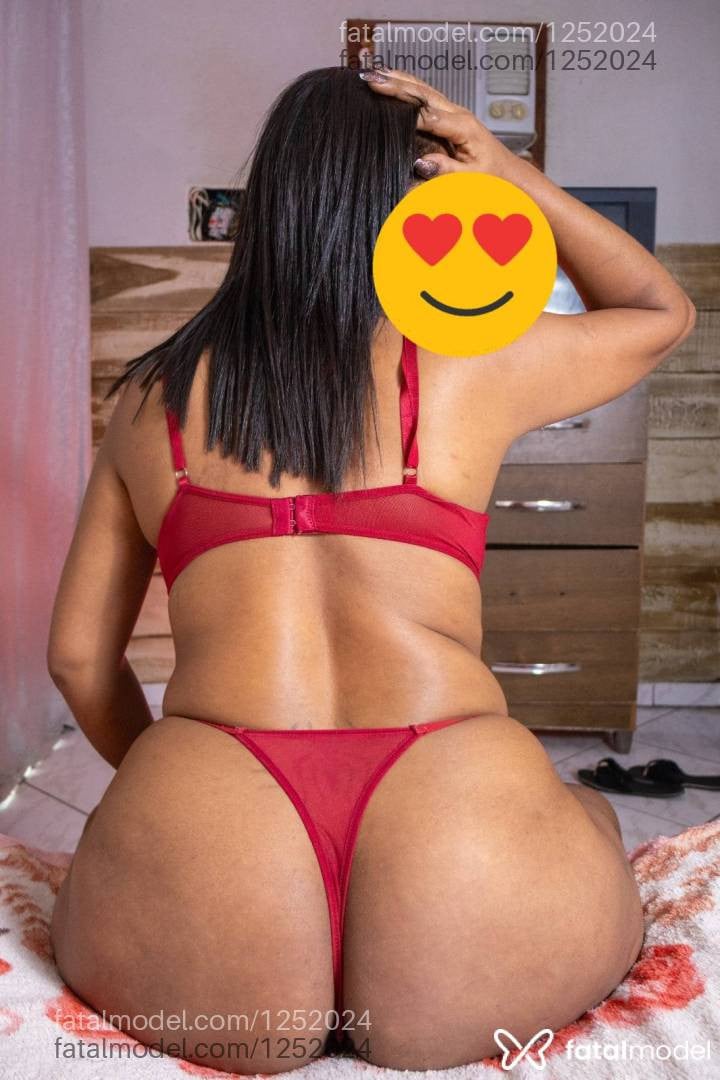 Acompanhante mulher com cabelo castanho de olhos pretos em Maricá - Lady Nigth