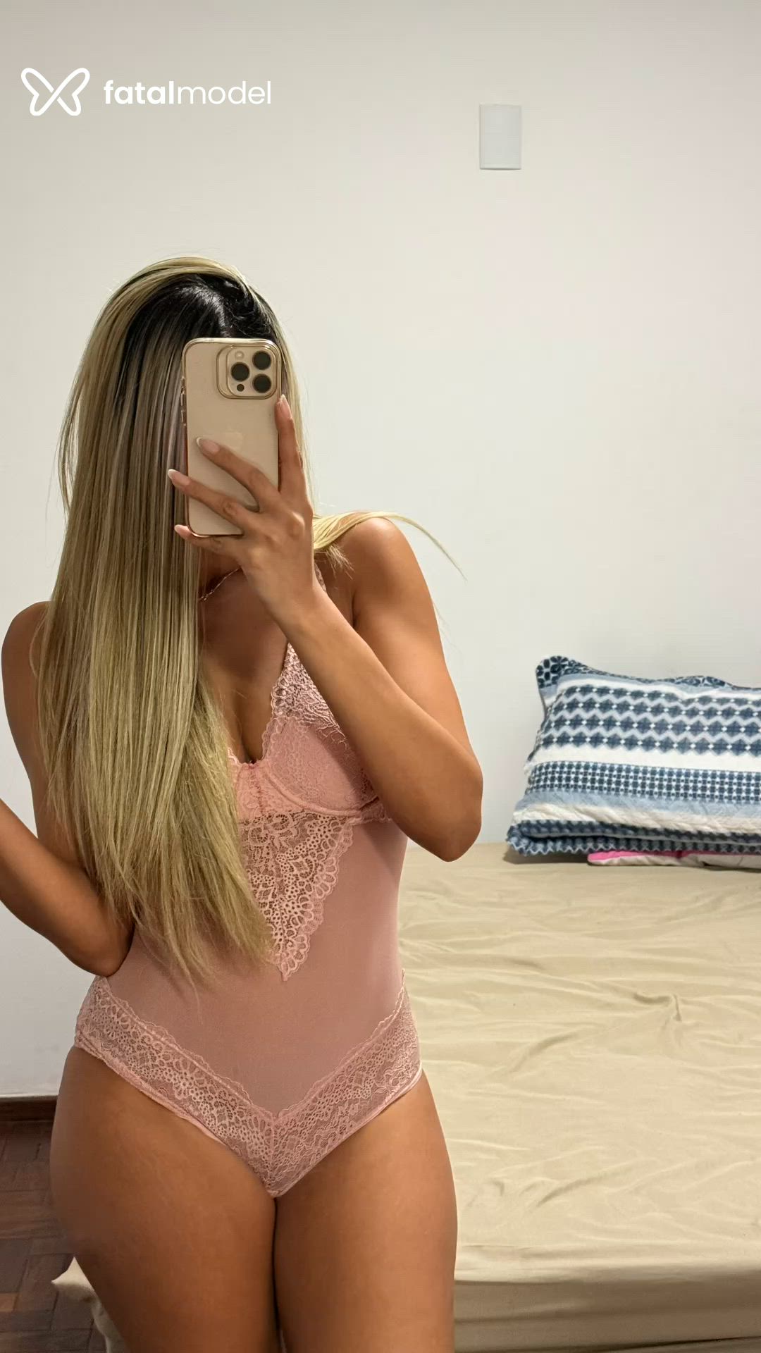 Acompanhante mulher com cabelo castanho de olhos castanhos - Emilly Garcia Acompanhante mulher com cabelo castanho de olhos castanhos - Emilly Garcia