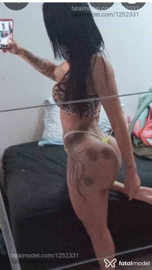 Acompanhante mulher trans morena (o) de olhos pretos - Dani fitnes