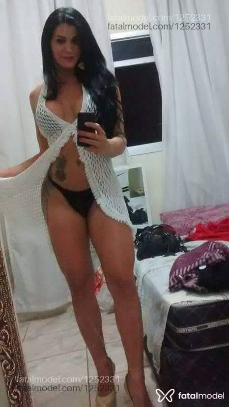 Acompanhante mulher trans morena (o) de olhos pretos - Dani fitnes