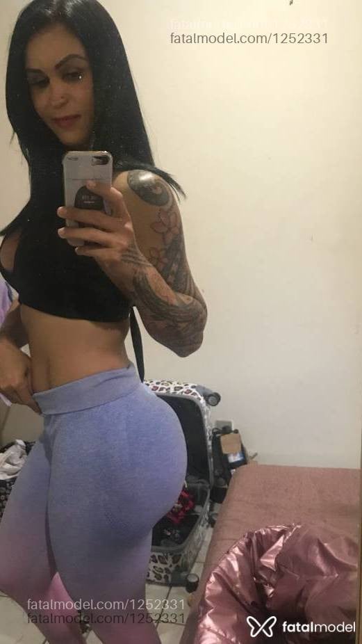 Acompanhante mulher trans morena (o) de olhos pretos - Dani fitnes