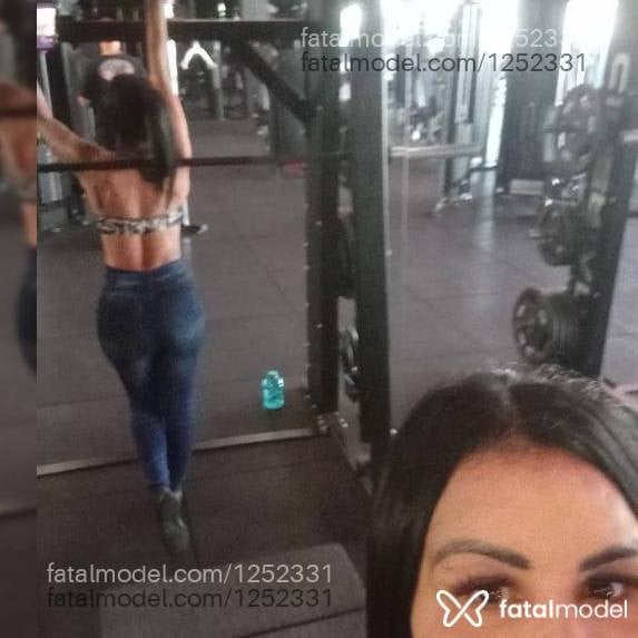 Acompanhante mulher trans morena (o) de olhos pretos - Dani fitnes