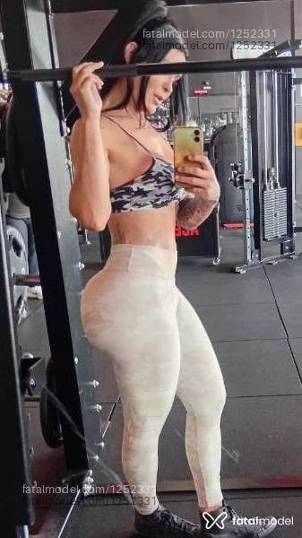 Acompanhante mulher trans morena (o) de olhos pretos - Dani fitnes