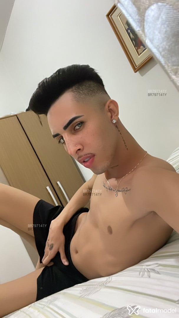 Acompanhante homem com cabelo castanho de olhos castanhos em São José do Rio Preto - Erick alencar