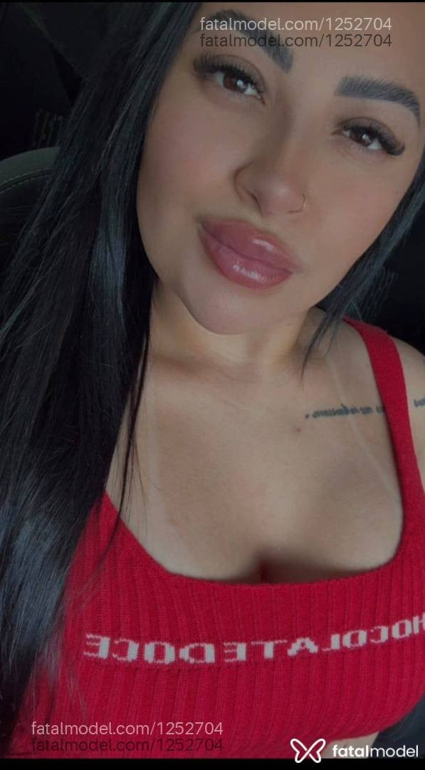 Acompanhante mulher morena (o) de olhos castanhos - Laura