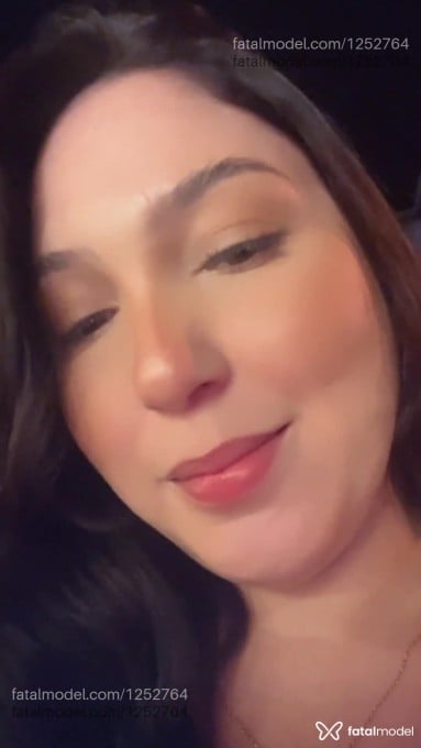 Acompanhante mulher com cabelo castanho de olhos mel em Ribeirão Preto - Carolina