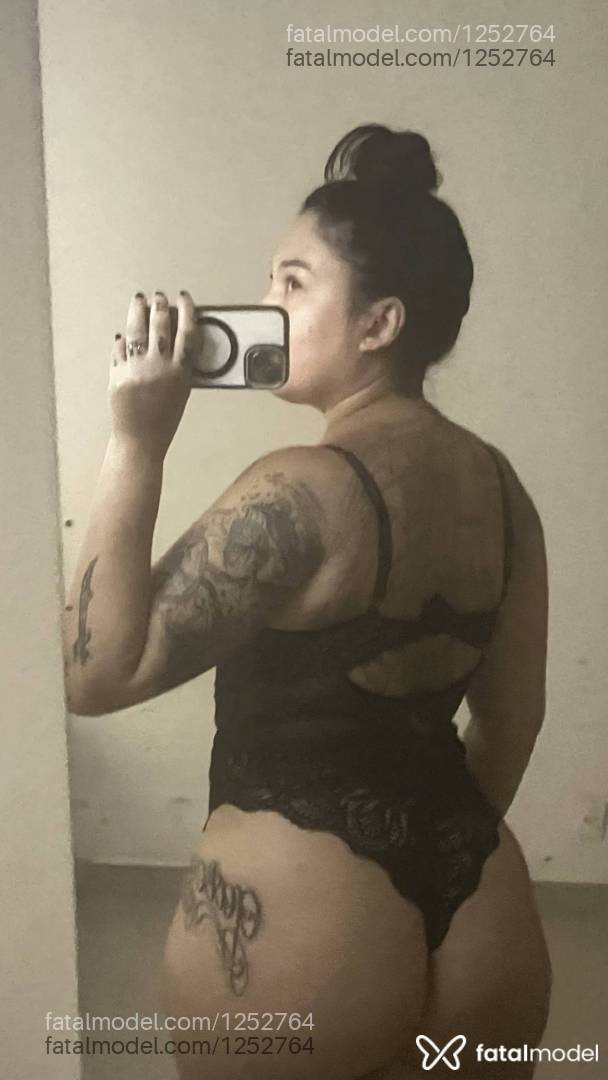 Acompanhante mulher com cabelo castanho de olhos mel em Ribeirão Preto - Carolina