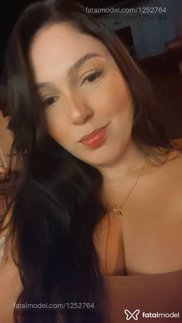 Acompanhante mulher com cabelo castanho de olhos mel em Ribeirão Preto - Carolina