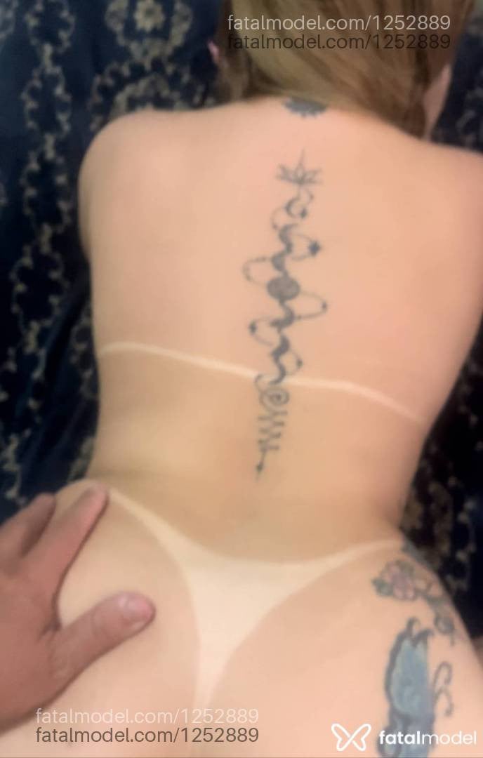 Acompanhante mulher loira (o) de olhos castanhos em Pinhalzinho - Larissa Schmitt