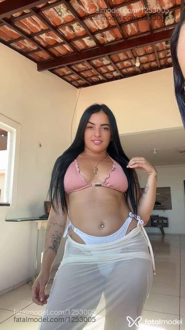Acompanhante mulher morena (o) de olhos castanhos - Ingrid