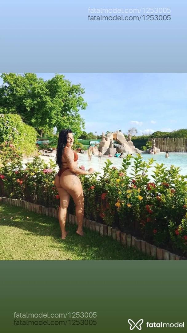 Acompanhante mulher morena (o) de olhos castanhos - Ingrid