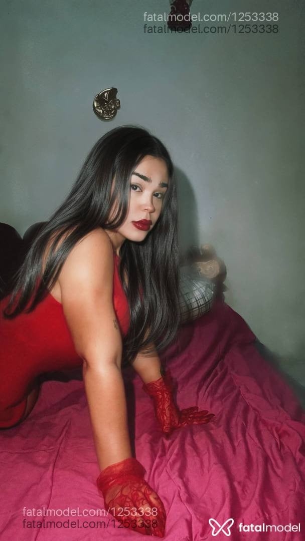 Acompanhante mulher trans morena (o) de olhos castanhos - Isis portela
