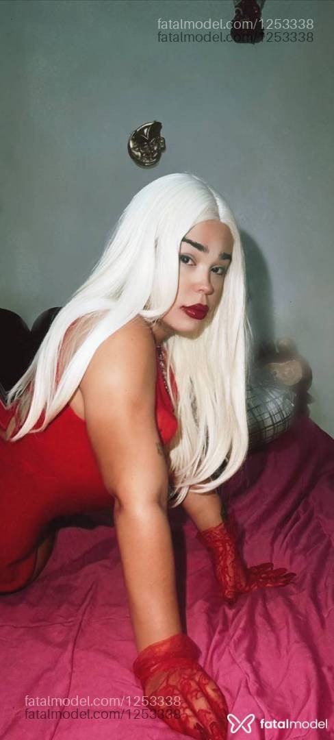 Acompanhante mulher trans morena (o) de olhos castanhos - Isis portela