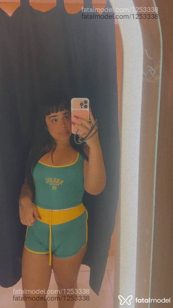 Acompanhante mulher trans loira (o) de olhos castanhos em Rio de Janeiro - Isis portela