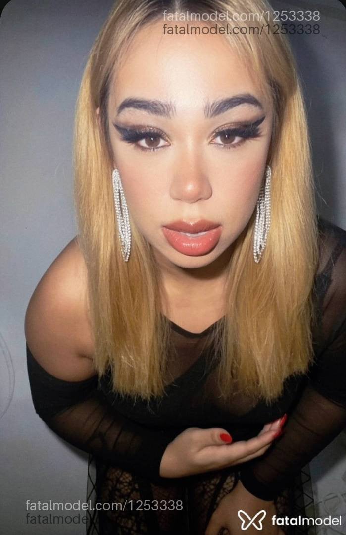 Acompanhante mulher trans morena (o) de olhos castanhos - Isis portela