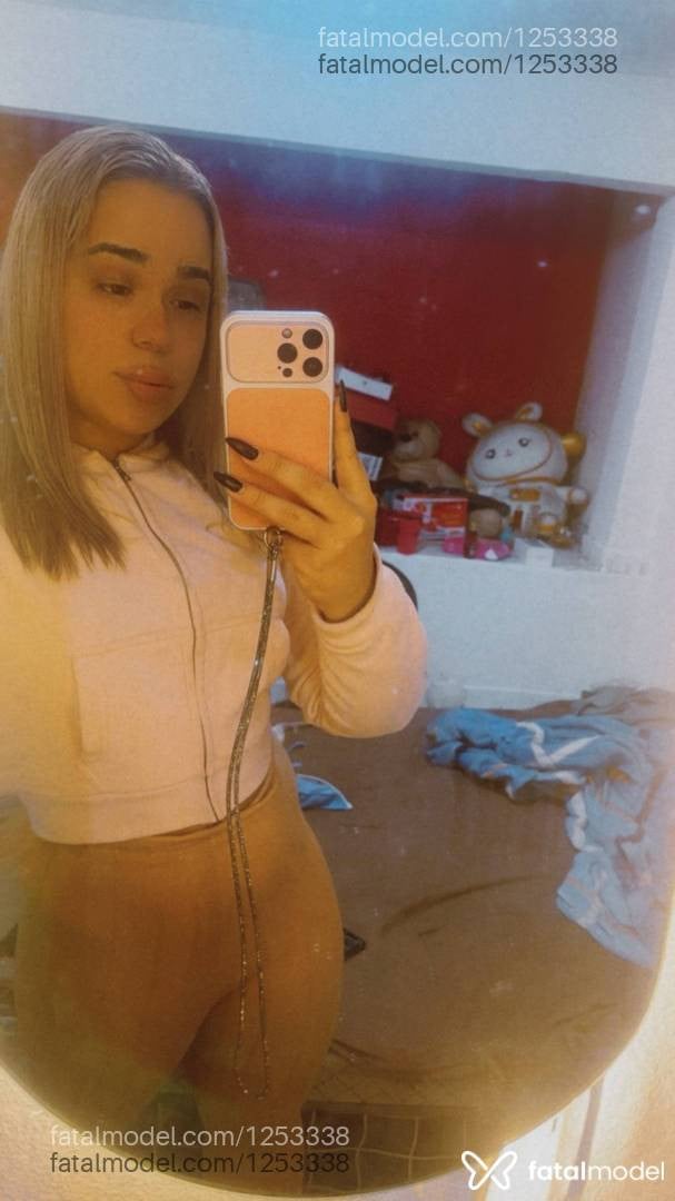 Acompanhante mulher trans morena (o) de olhos castanhos - Isis portela