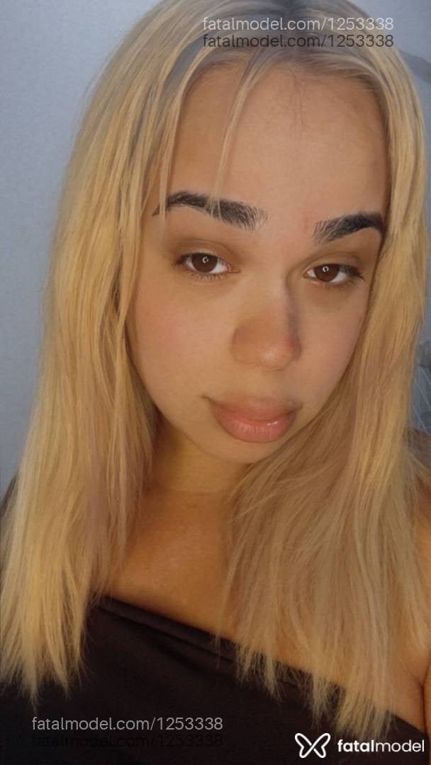 Acompanhante mulher trans morena (o) de olhos castanhos - Isis portela