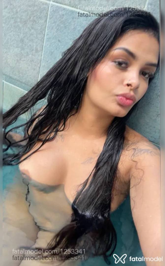 Acompanhante mulher com cabelo castanho de olhos castanhos - Alanis