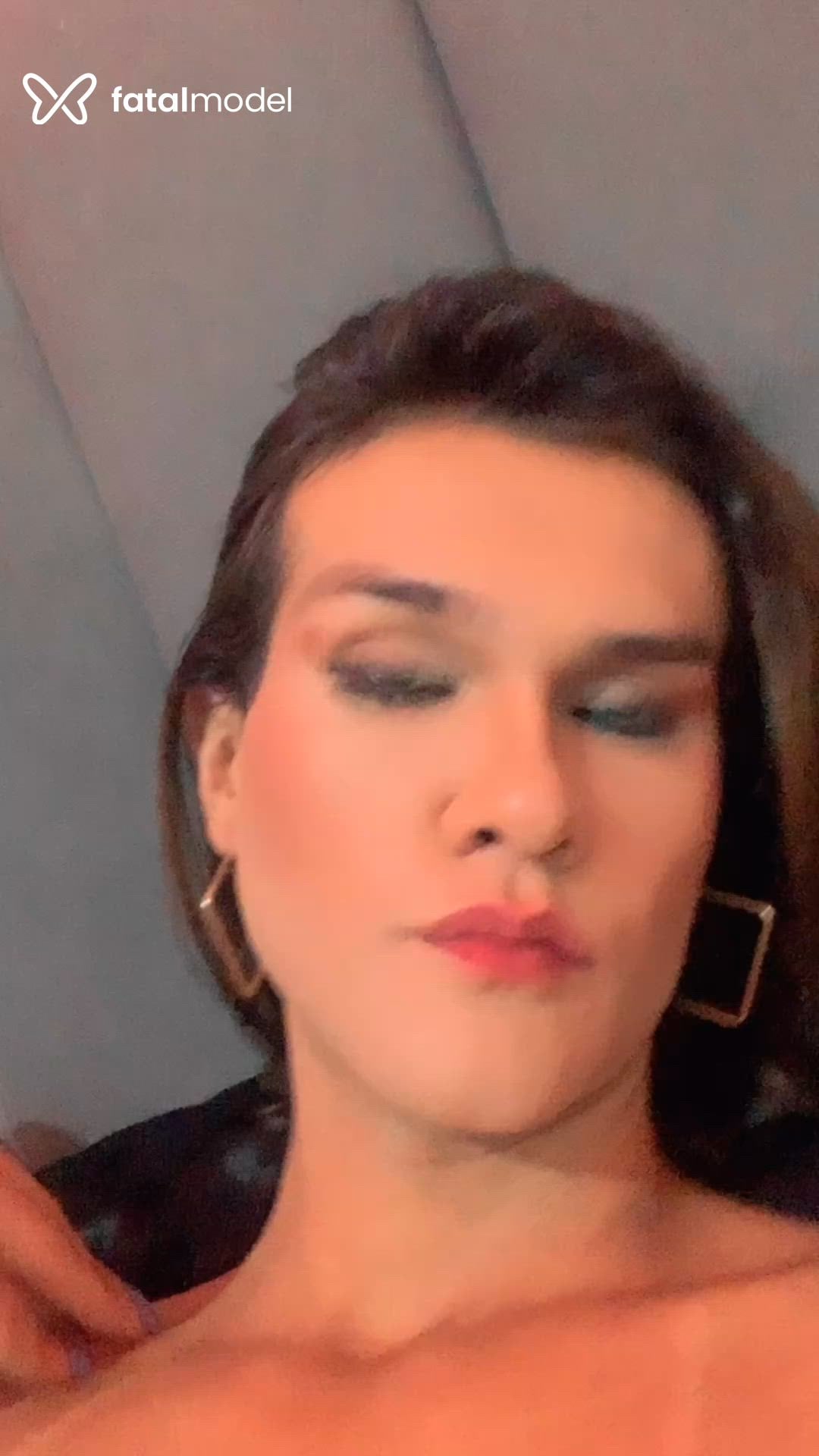 Acompanhante mulher trans loira (o) de olhos castanhos - Antonela Hils