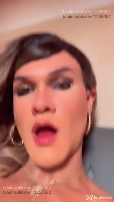 Acompanhante mulher trans loira (o) de olhos castanhos em Uberlândia - Antonela Hils