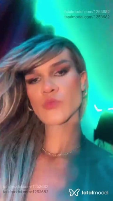 Acompanhante mulher trans loira (o) de olhos castanhos em Uberlândia - Antonela Hils
