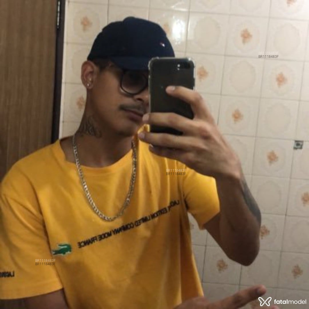 Acompanhante homem morena (o) de olhos castanhos em Jaraguá do Sul - Gustavo Berti