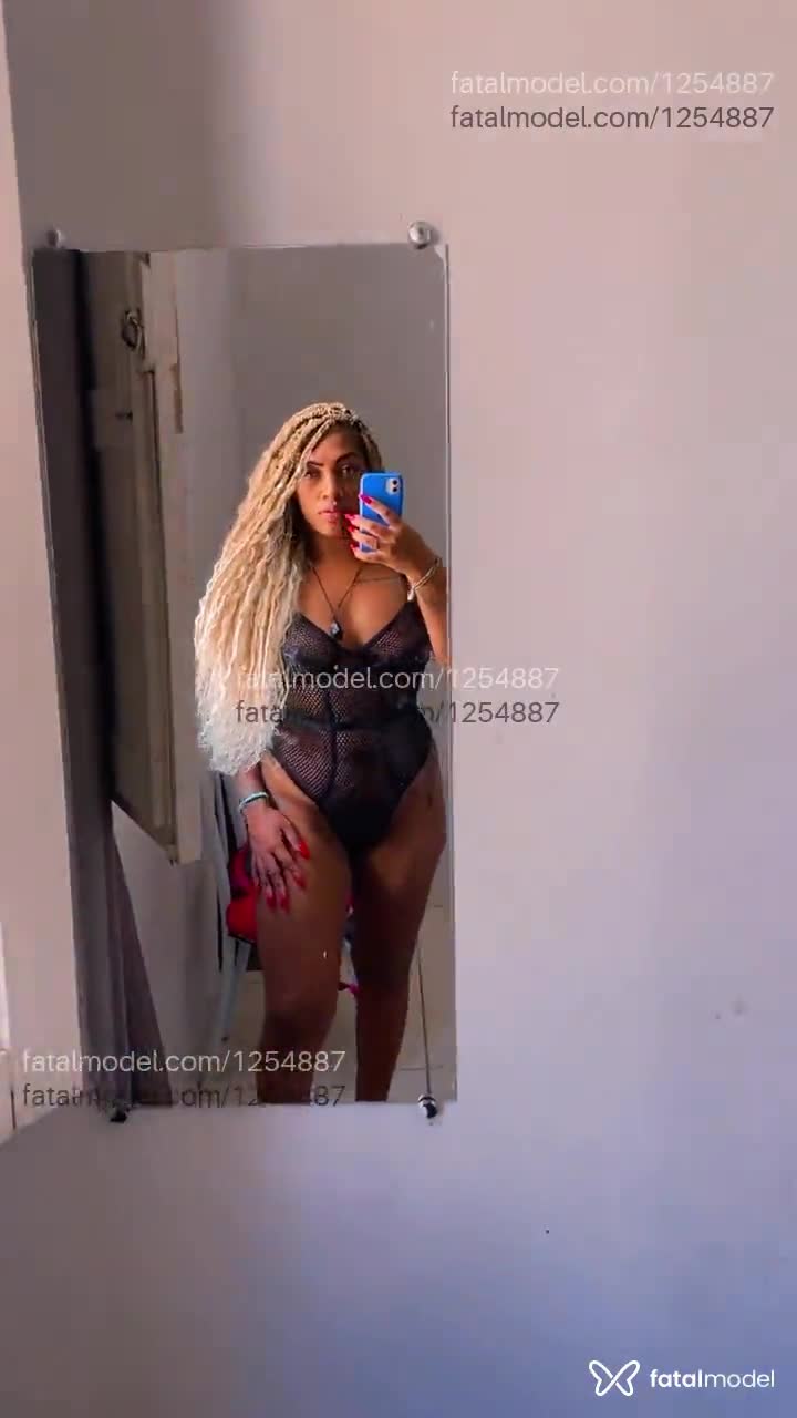 Acompanhante mulher com cabelo castanho de olhos mel em Baixo Guandu - MONIQUE