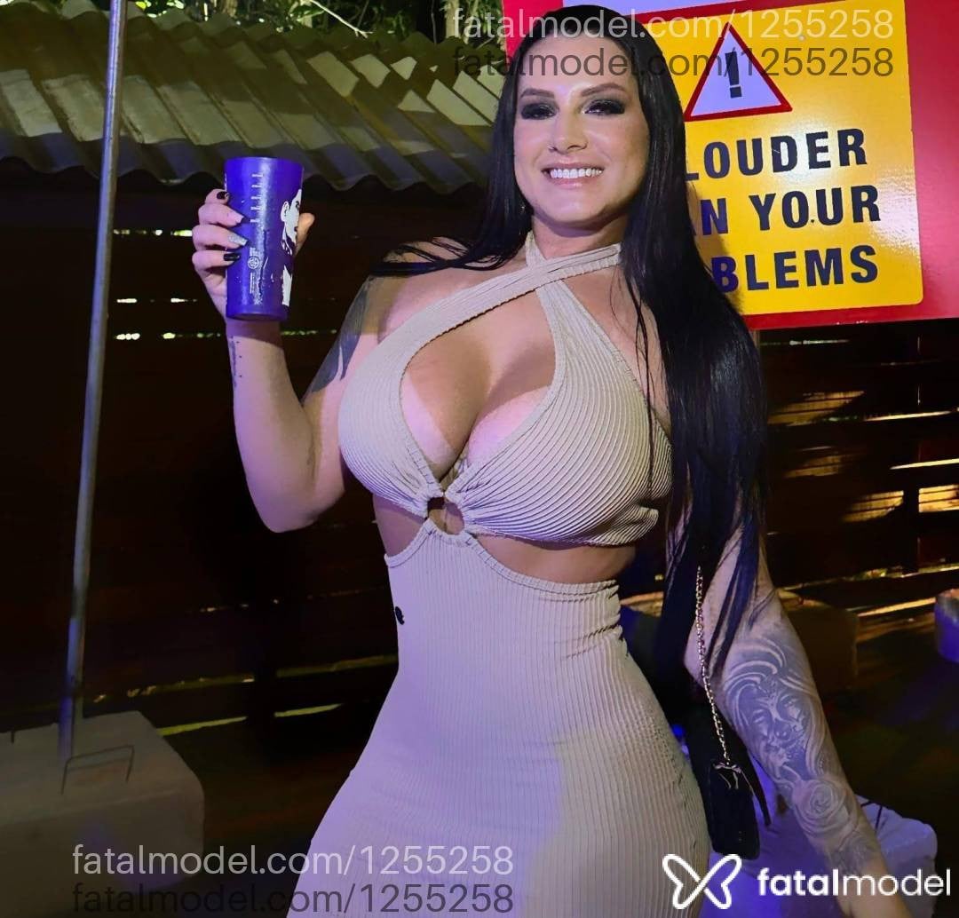 Acompanhante mulher morena (o) de olhos castanhos - NICOLLE LINS
