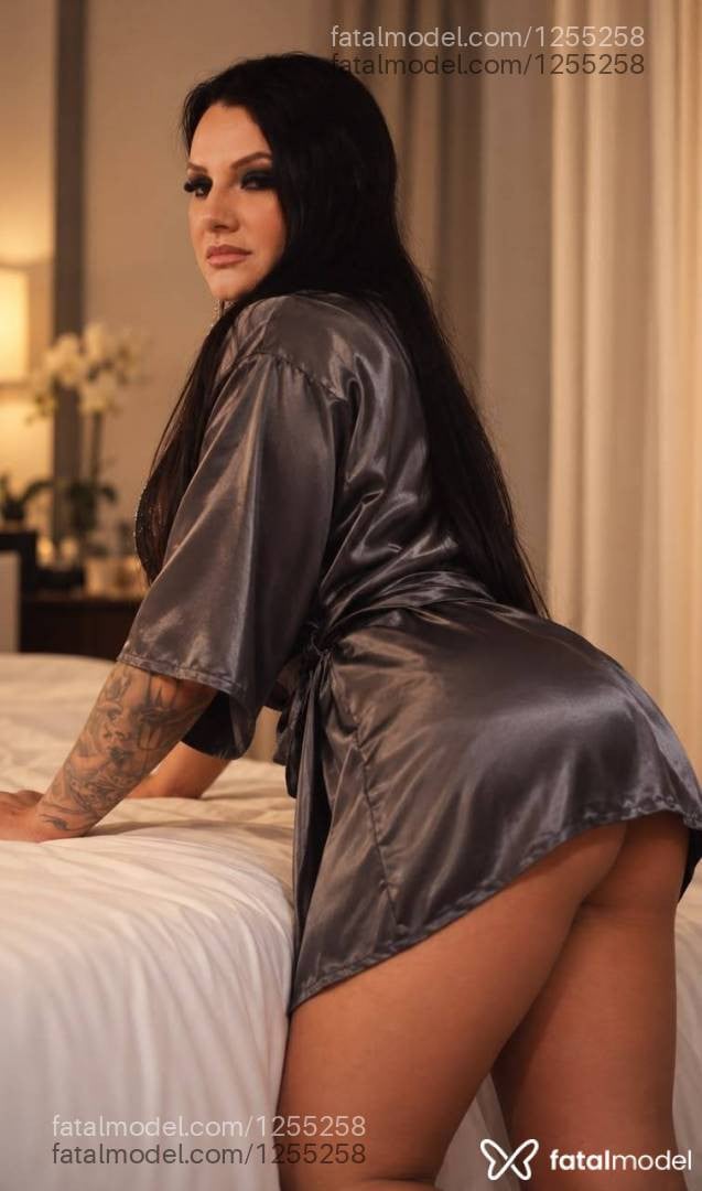 Acompanhante mulher morena (o) de olhos castanhos - NICOLLE LINS