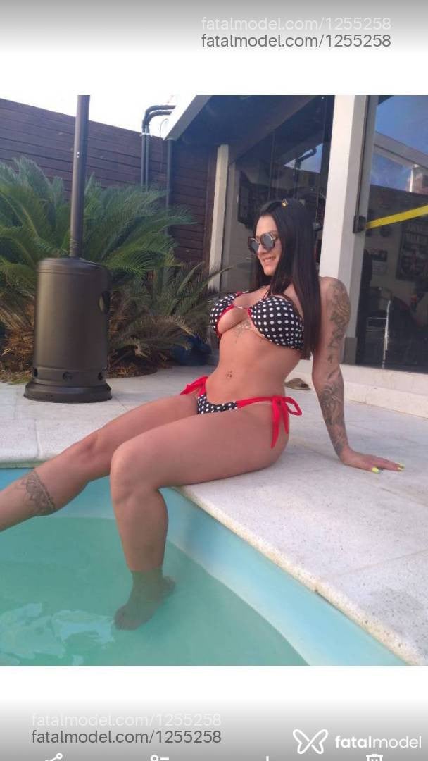 Acompanhante mulher morena (o) de olhos castanhos - NICOLLE LINS