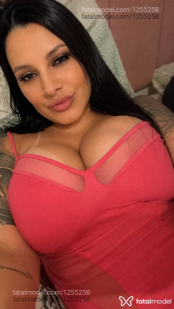 Acompanhante mulher morena (o) de olhos castanhos - NICOLLE LINS