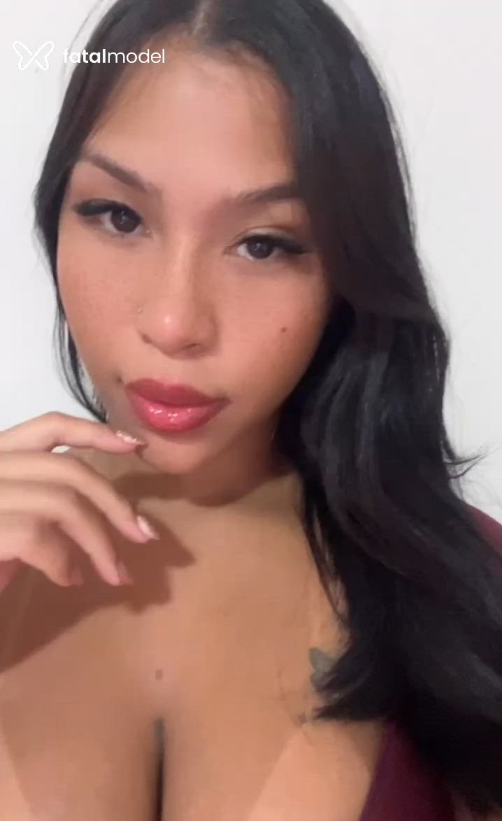 Acompanhante mulher morena (o) de olhos castanhos - Ruby Lopes