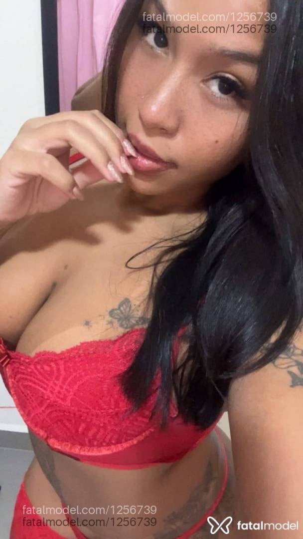 Acompanhante mulher morena (o) de olhos castanhos - Ruby Lopes