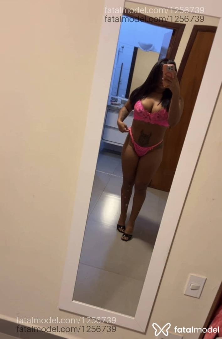 Acompanhante mulher morena (o) de olhos castanhos - Ruby Lopes